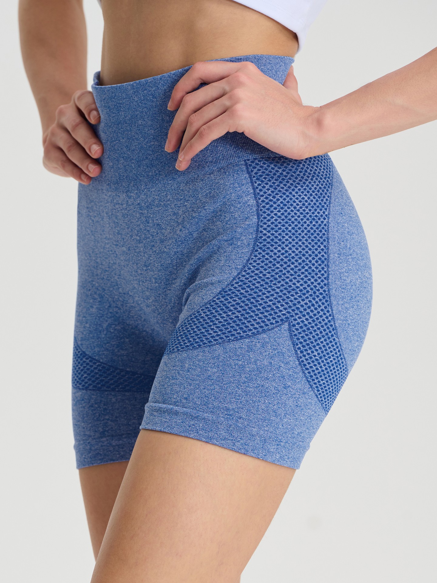 Shorts de ginástica curto cintura regular de nylon