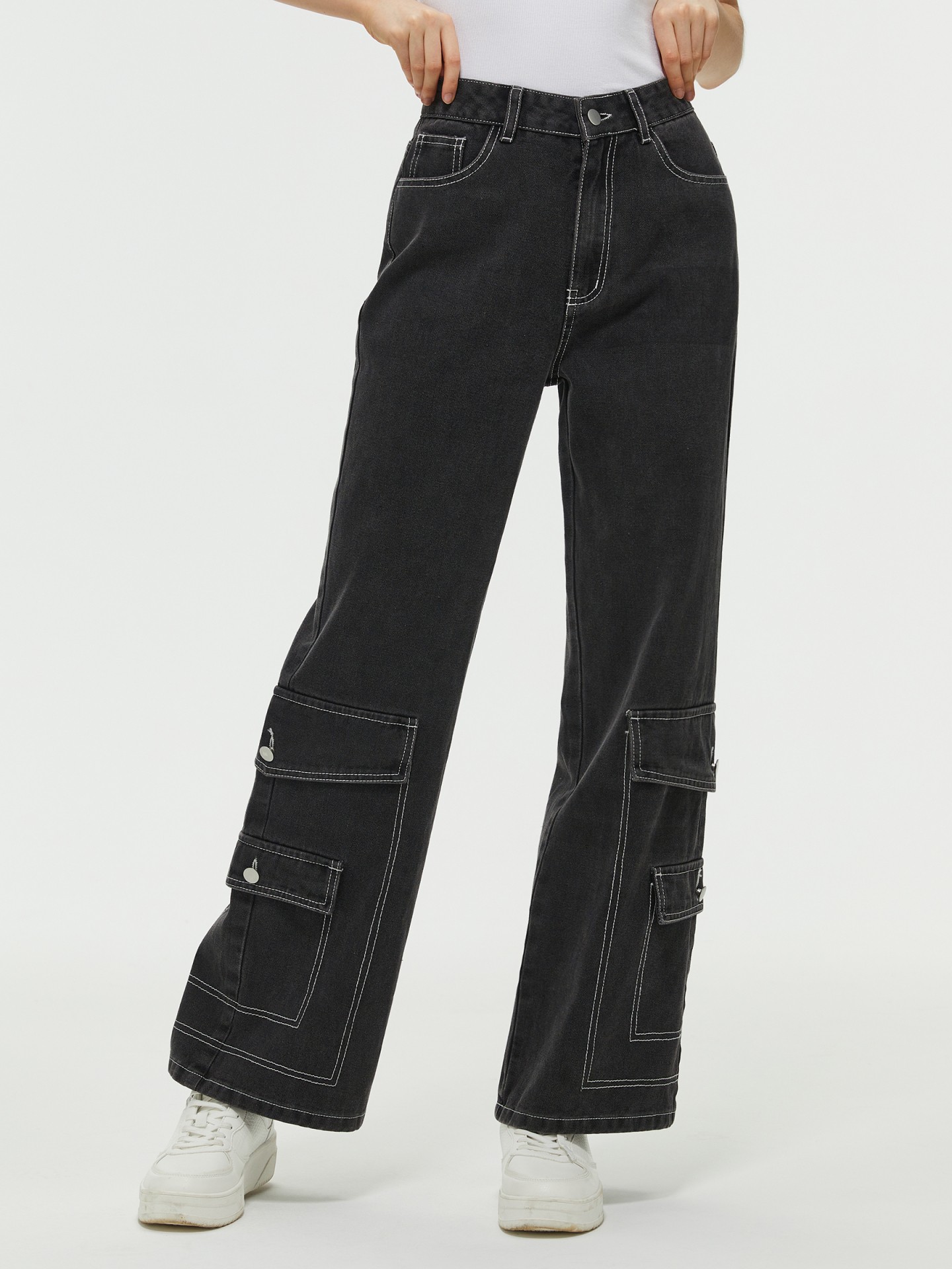Contraste costura jeans de cintura média com perna boca de sino